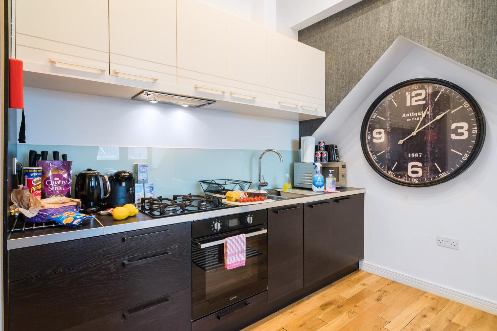 Oakfield Premier Apartments - Fast Wifi - 5 Mins City Centre Кардиф Стая снимка