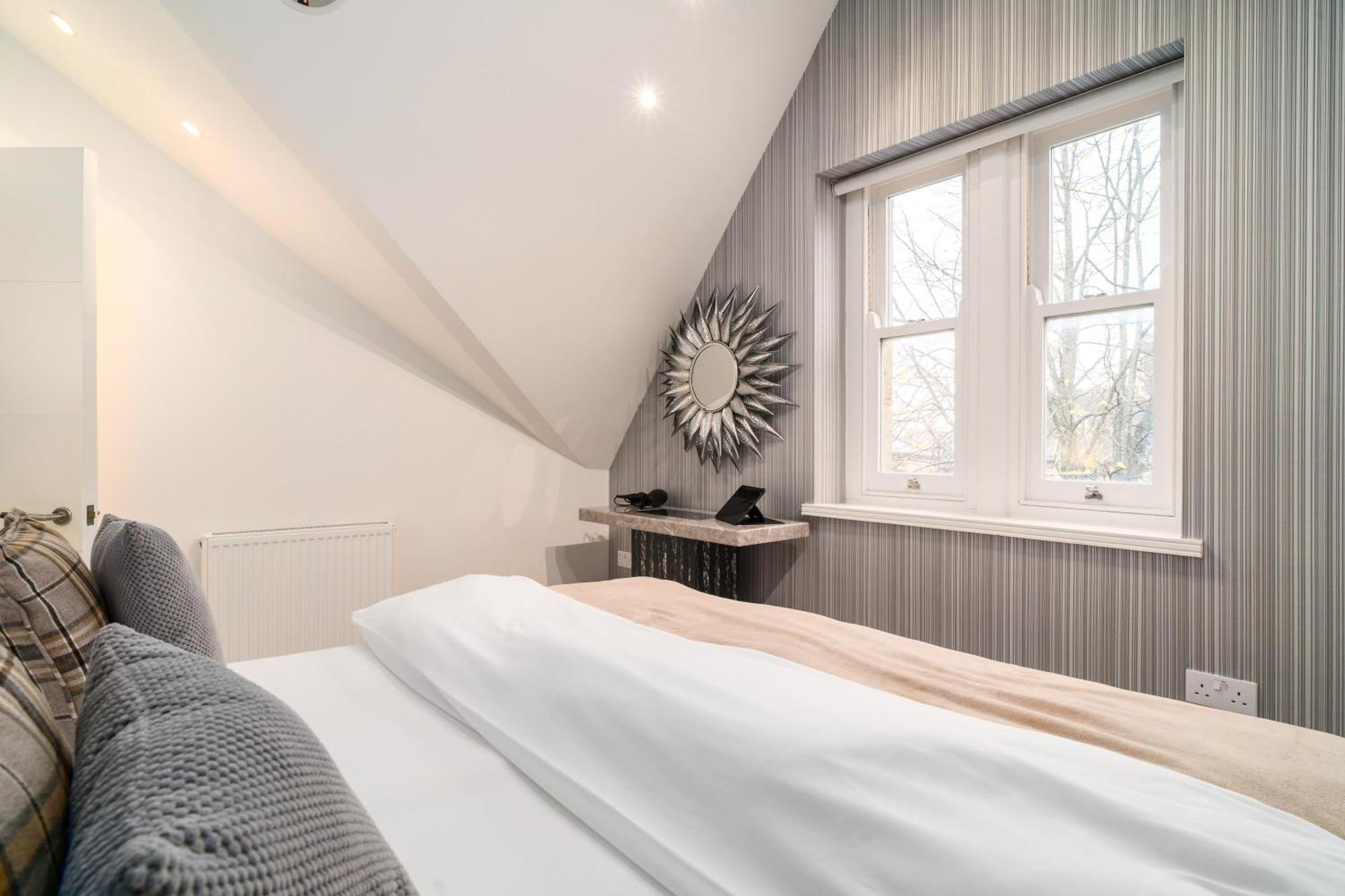 Oakfield Premier Apartments - Fast Wifi - 5 Mins City Centre Кардиф Стая снимка