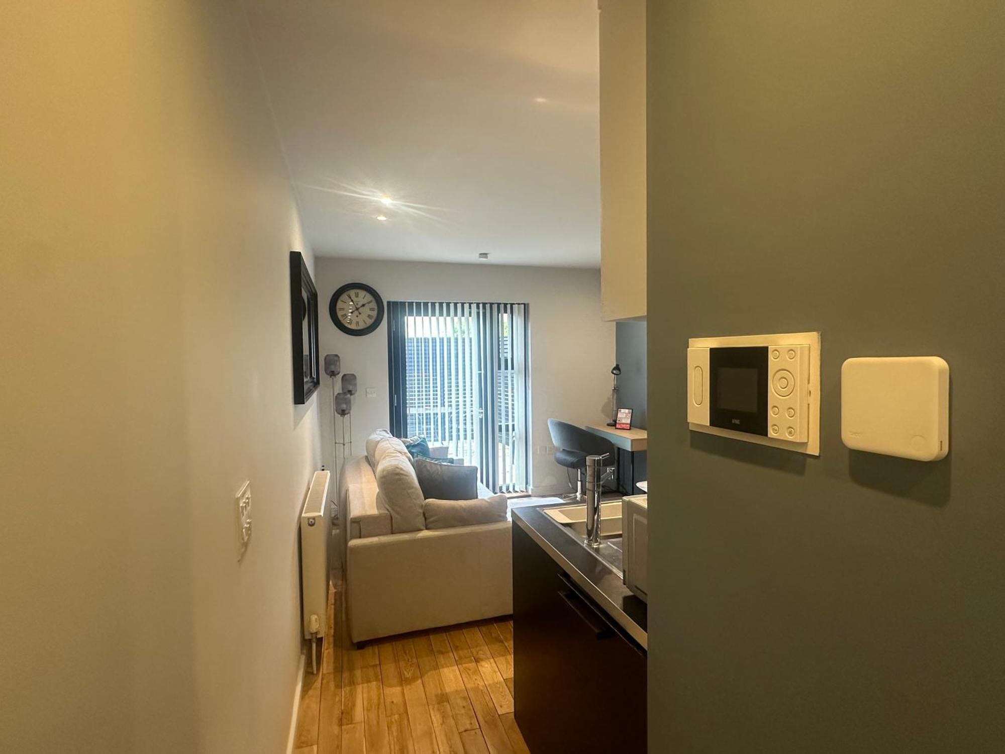 Oakfield Premier Apartments - Fast Wifi - 5 Mins City Centre Кардиф Стая снимка